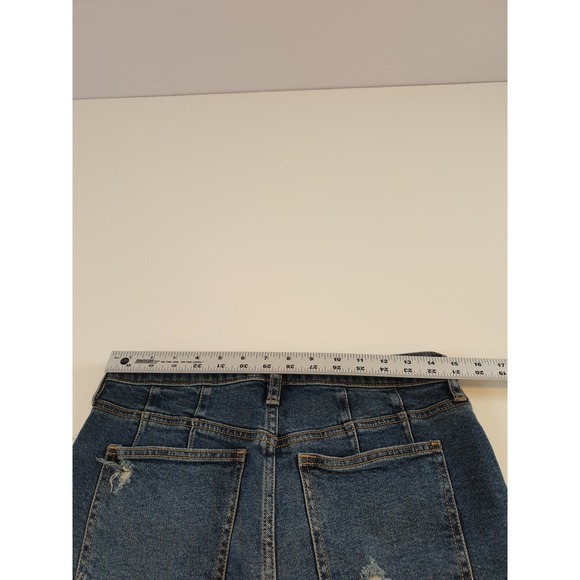Free People Shorts Womens 27 Blue Denim Distressed Cutoff Raw Hem High Rise NWT - Picture 10 of 16